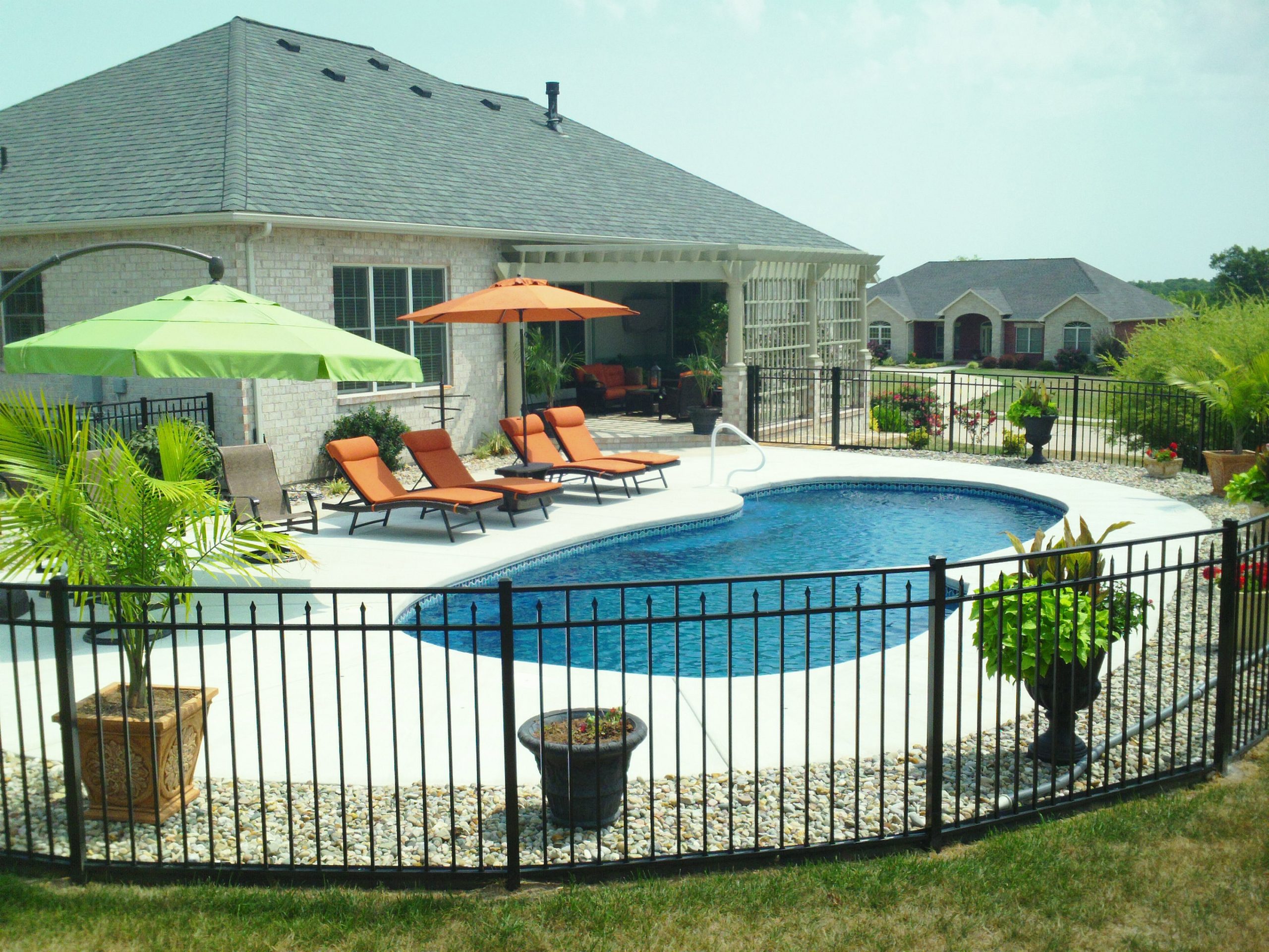 Liberty - Washington Azure - Waterloo IL - freeform fenced-in pool Liberty - Washington Azure - Waterloo IL - freeform fenced-in pool