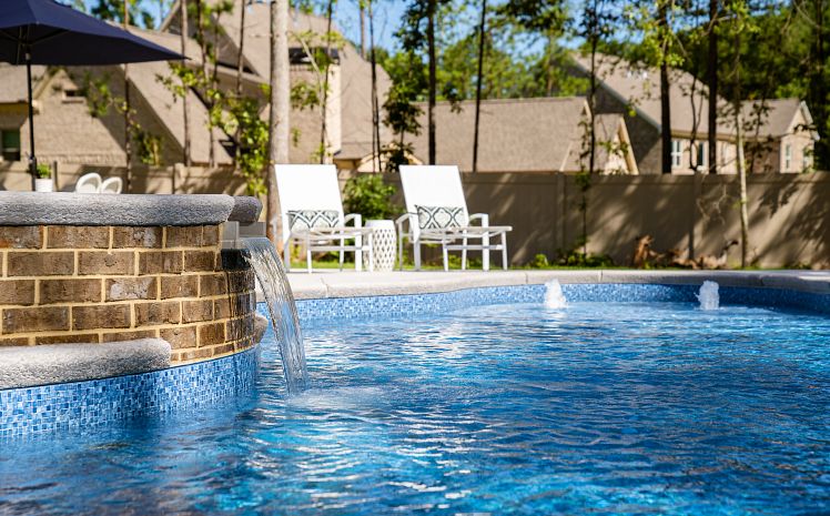 Vinyl Liner Pool | Custom shape in Blue Mosaic by J&M Pool Company (GA)