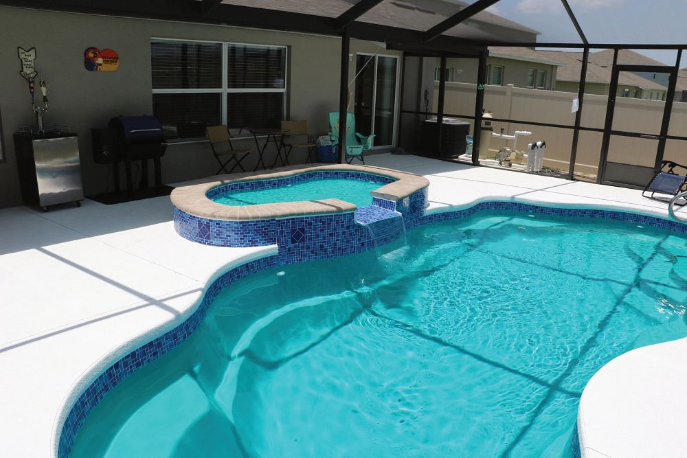 Modern Freeform Fiberglass Pool From Latham Pool