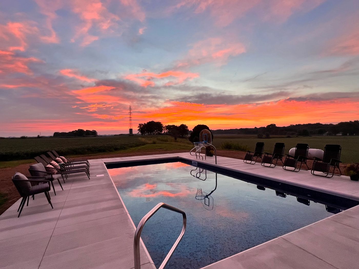 rectangular vinyl liner pool in Indiana backyard