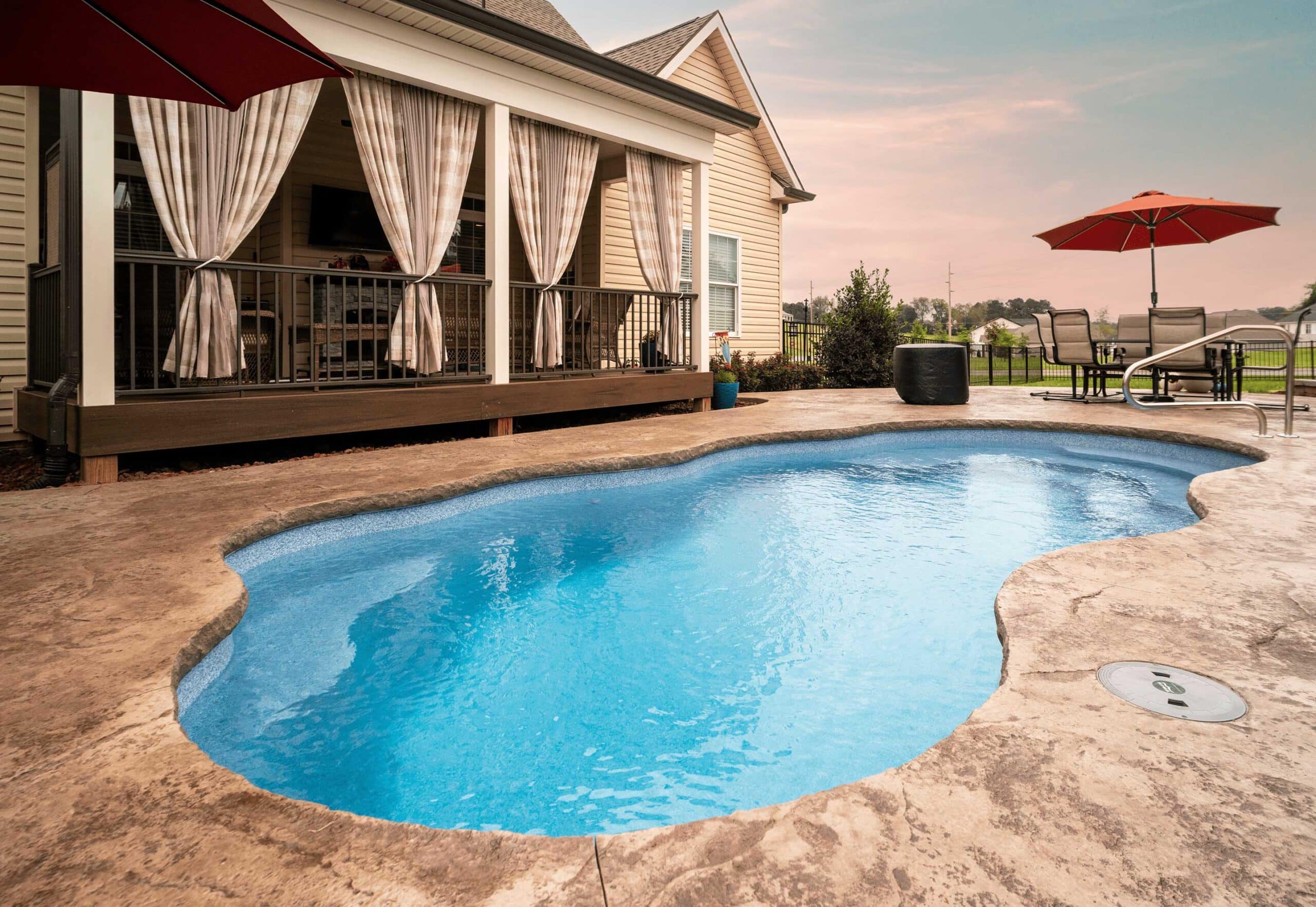 Inground Pools. <span class="headline-accent">Elevated Luxury.</span>